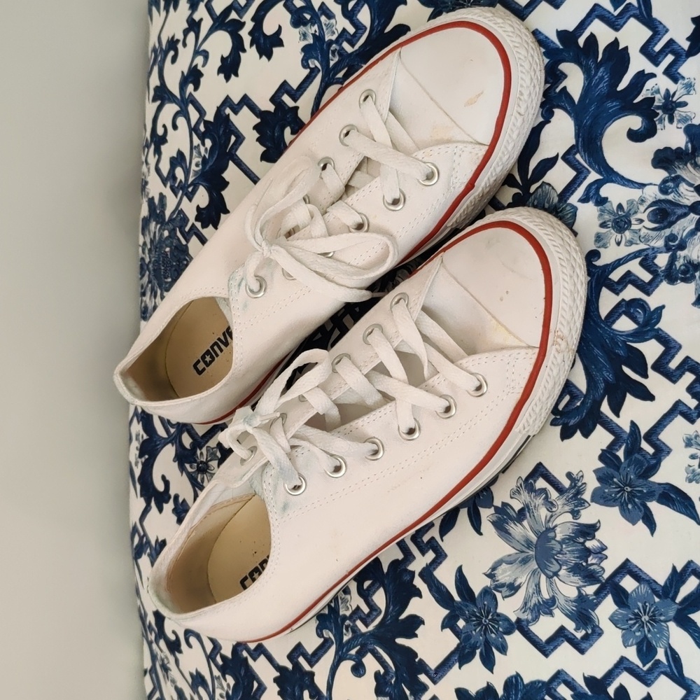White Low Converse W9.5